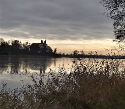 Jezioro Mogileńskie wieczorem