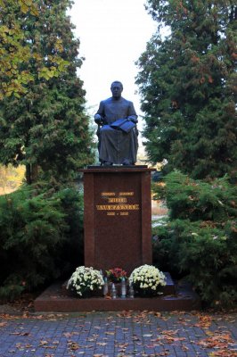 Pomnik ks. Piotra Wawrzyniaka w Mogilnie